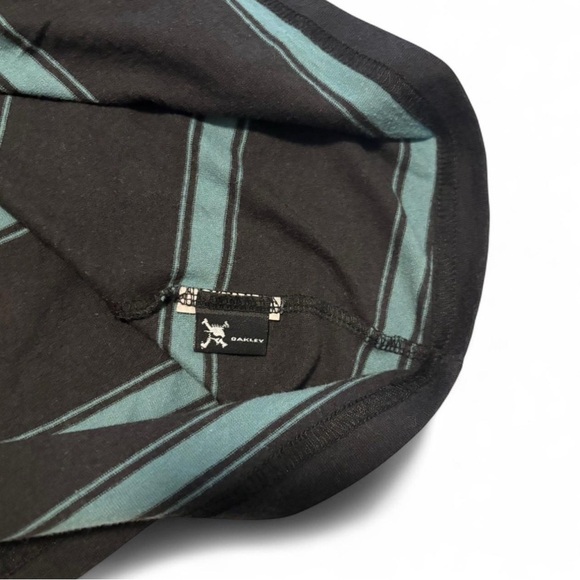 Oakley Men's T Shirt XL V Neck Green Black Stripe - Picture 4 of 4